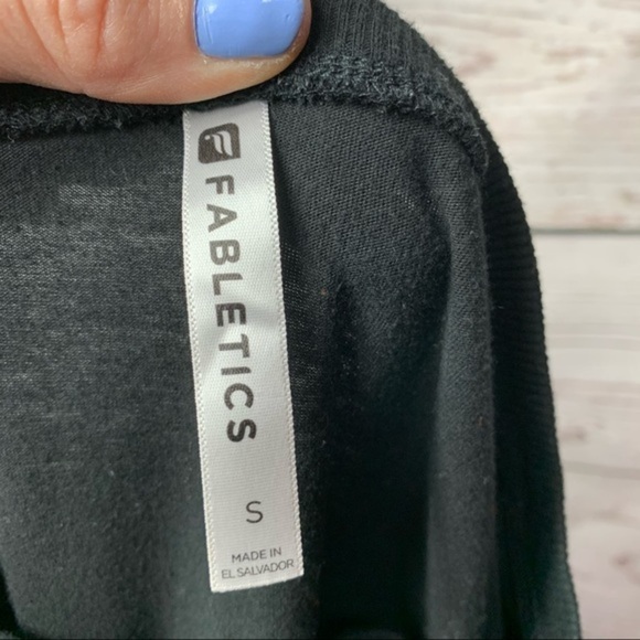 Fabletics Mckinny Tee - Picture 4 of 7